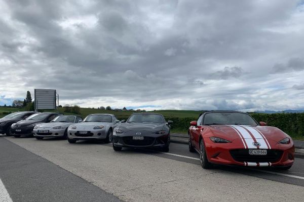 parking-1011390AB4-BF4A-E8B8-13A5-B92D97FF39C0.jpg